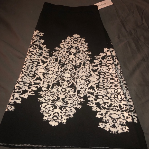 Roz & Ali Damask A-line Skirt - Picture 3 of 7